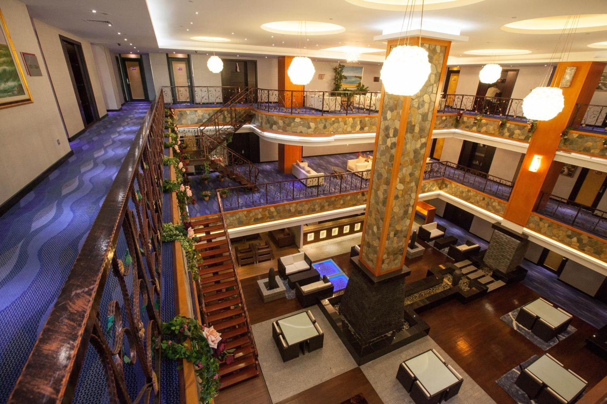 Meritz Hotel Miri Exterior photo