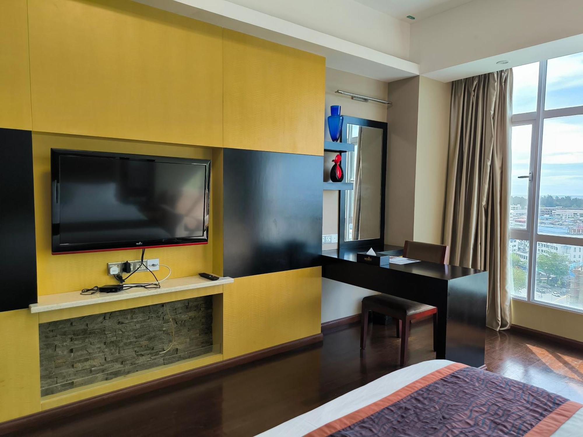 Meritz Hotel Miri Exterior photo