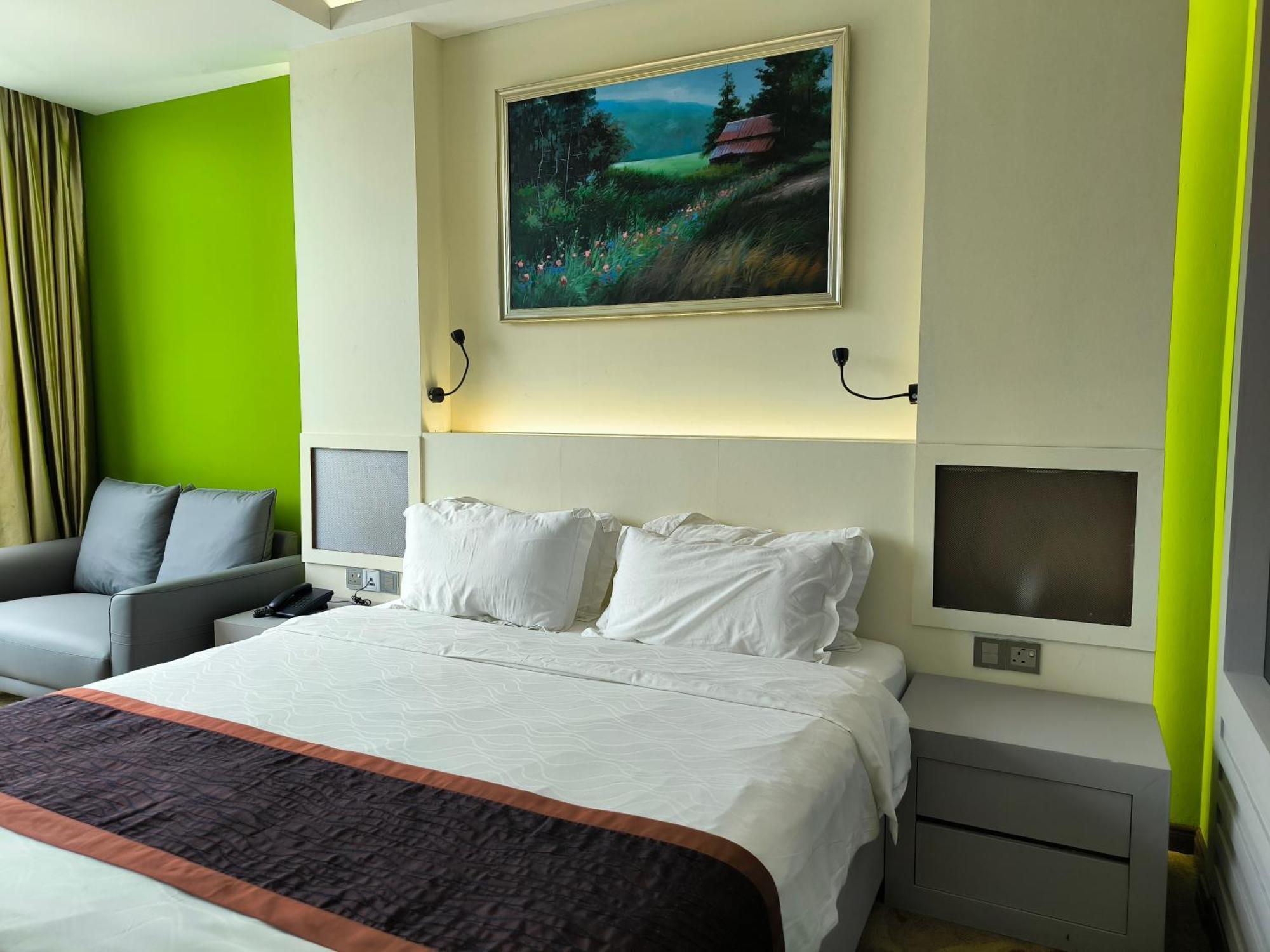 Meritz Hotel Miri Exterior photo