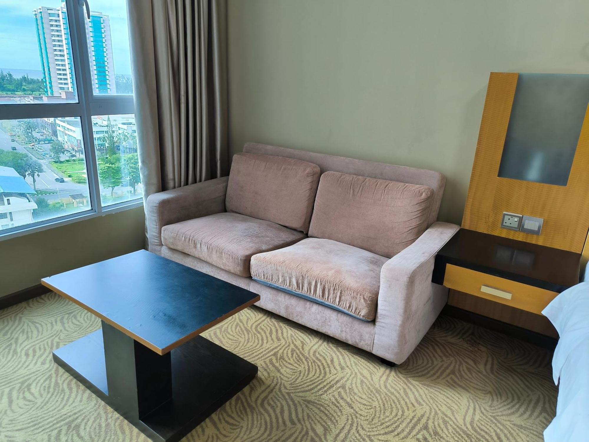 Meritz Hotel Miri Exterior photo