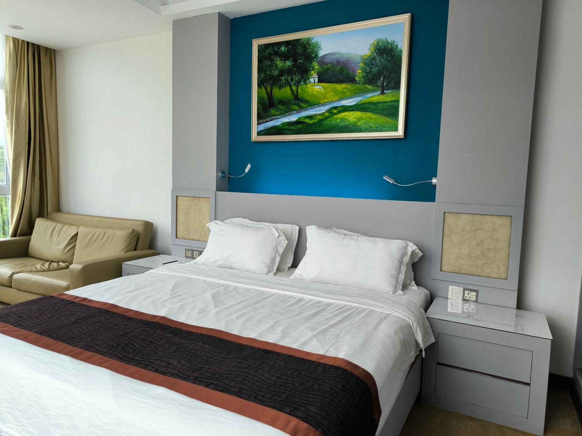Meritz Hotel Miri Exterior photo