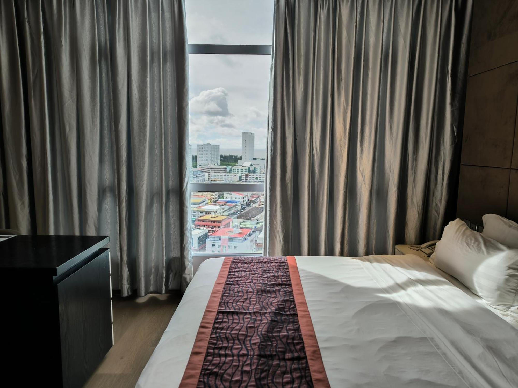 Meritz Hotel Miri Exterior photo